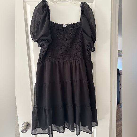 Chic Soul Black Square-Neck Puff-Sleeve Tiered Dress - Picture 2 of 8